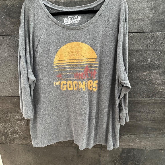 Old Navy Colectabilitees The Goonies Gray T shirt Size XXL - Picture 3 of 7